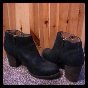 Clarks Leather Booties 8.5